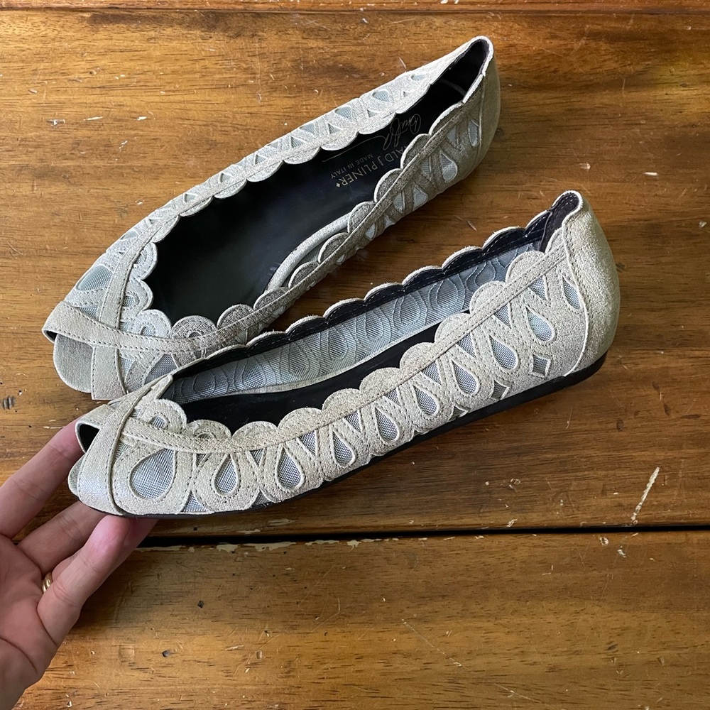 Donald J. Pliner Elama Open Toe Gold Silver Scallop Mesh Ballet Flats Size 8.5